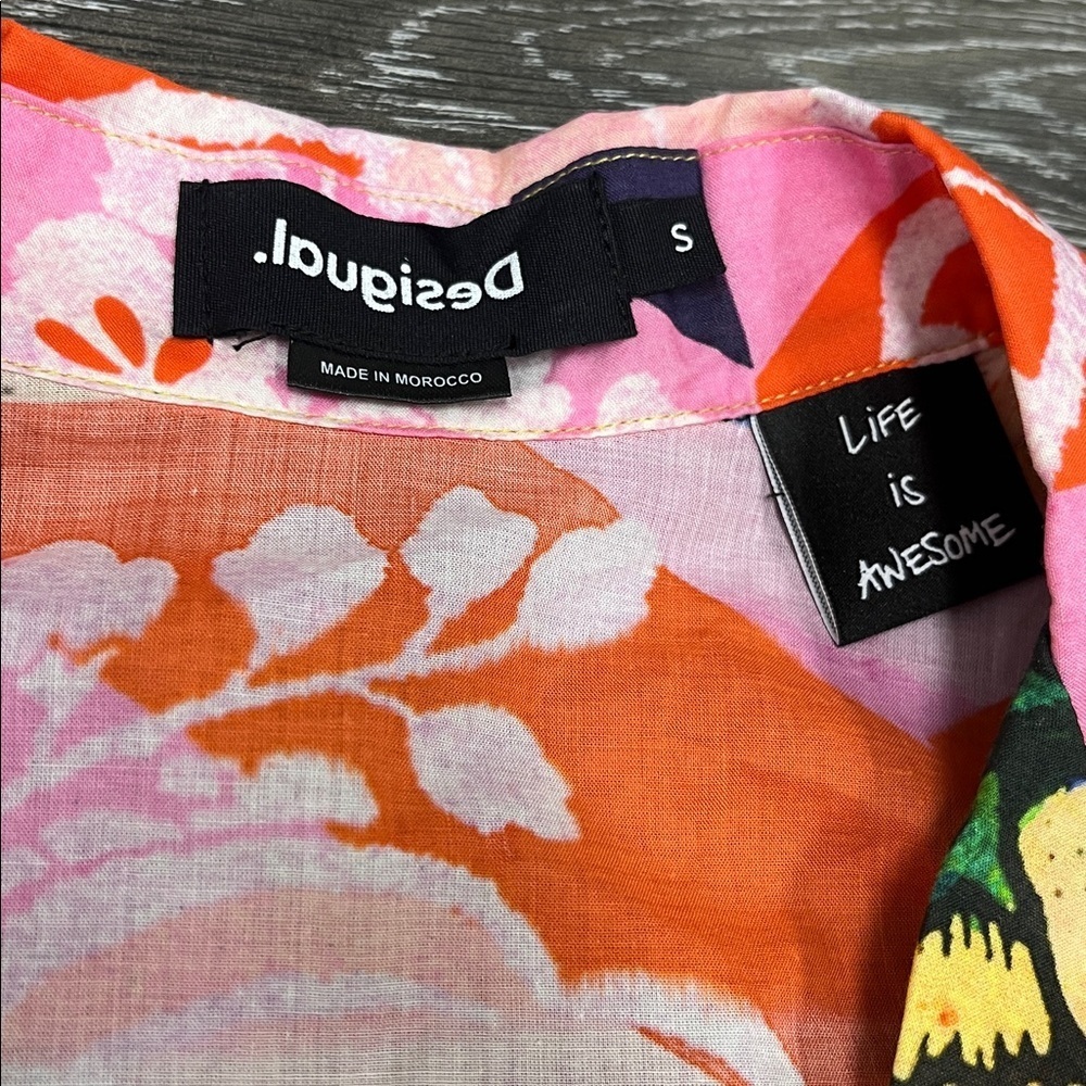 Desigual bright colored cropped Floral Shirt size small - Picture 4 of 4
